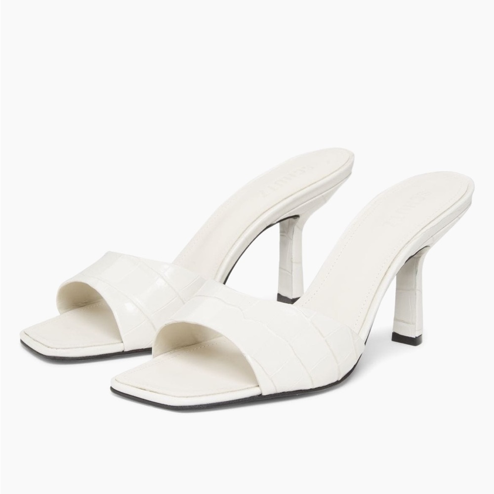 NWT Schutz heels
